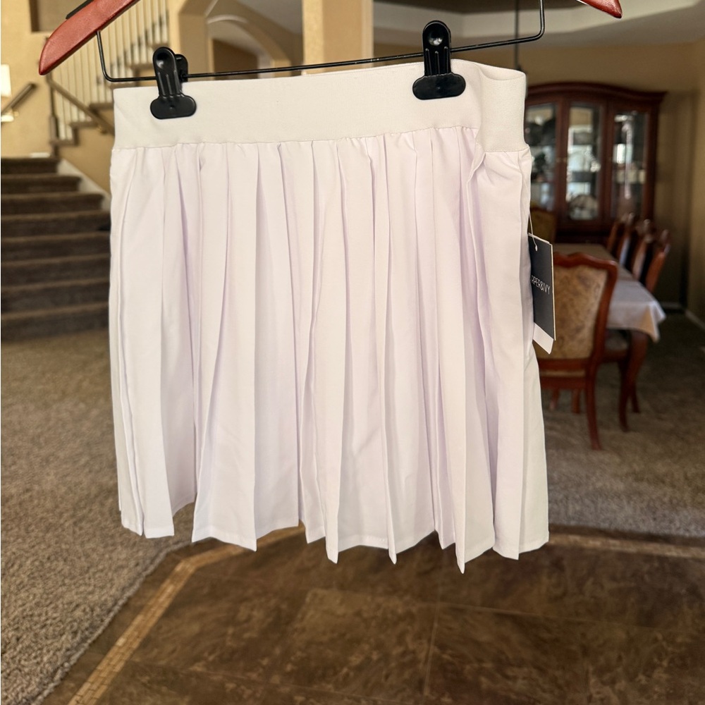 Harper & Ivy White Pleated Skirt